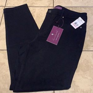 Gloria VanderbiltJeans